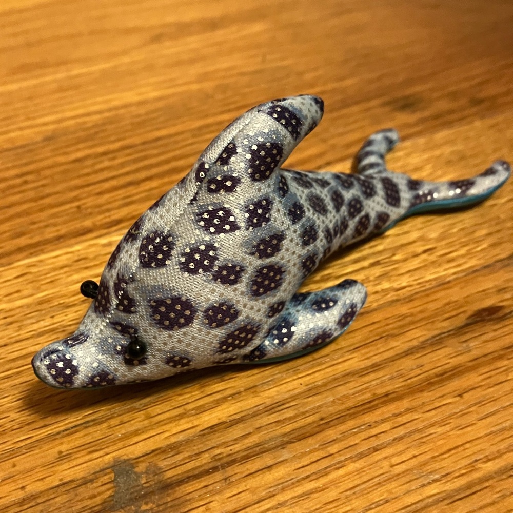 Beanie dolphin